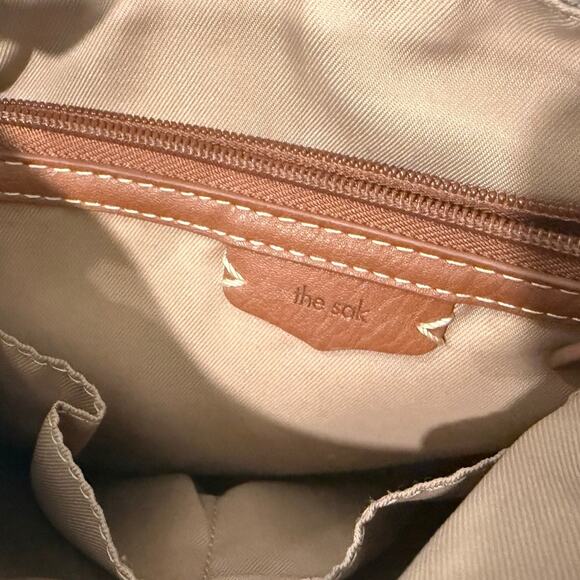 The Sak Silver Crossbody Bag Leather Purse Metallic Adjustable Strap Boho Chic - Picture 8 of 10